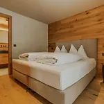 Almrausch * Lech am Arlberg